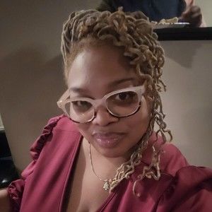 Meet your Posher, Erika